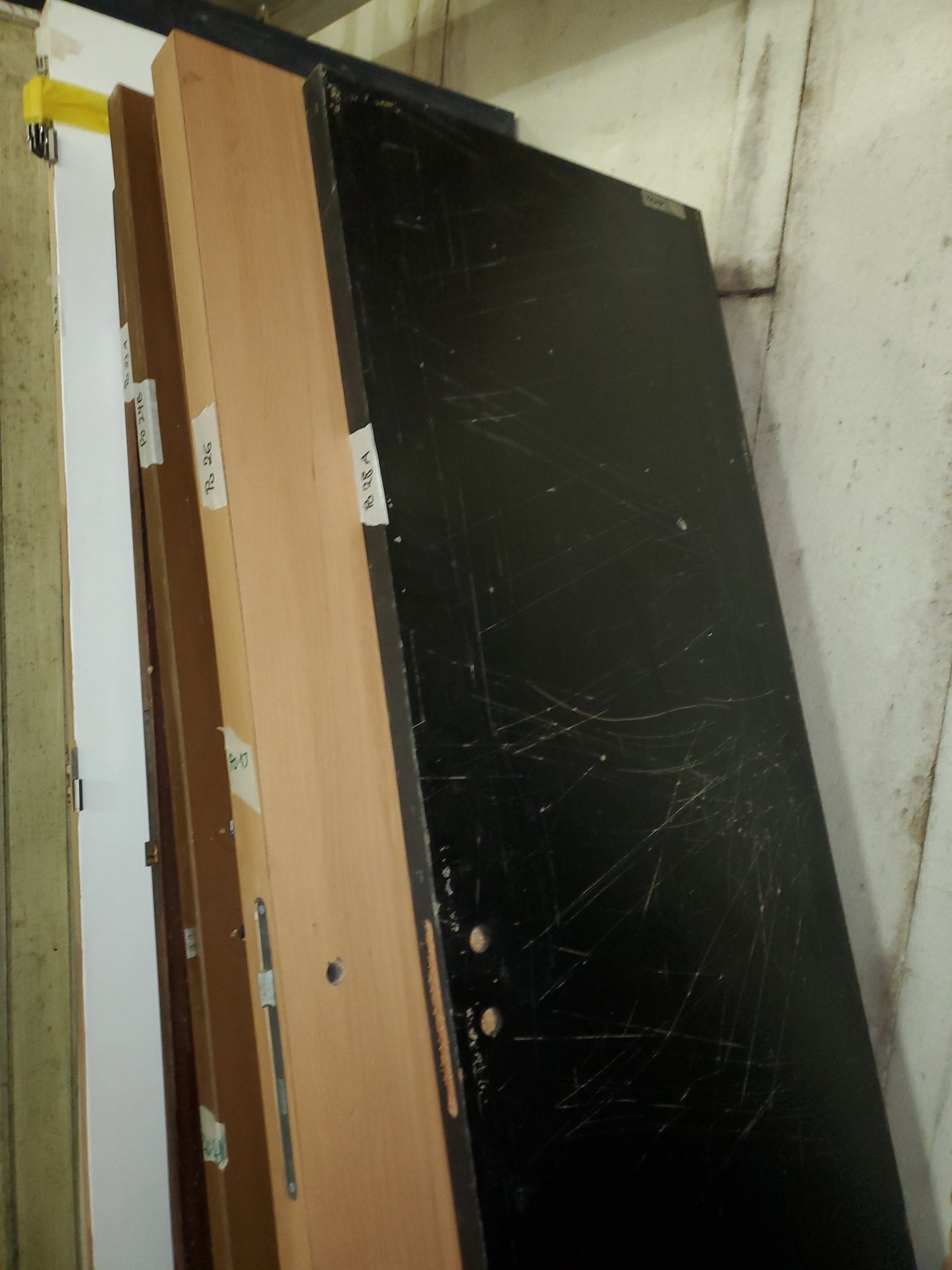 Porte bois pleine (PO28A-C)