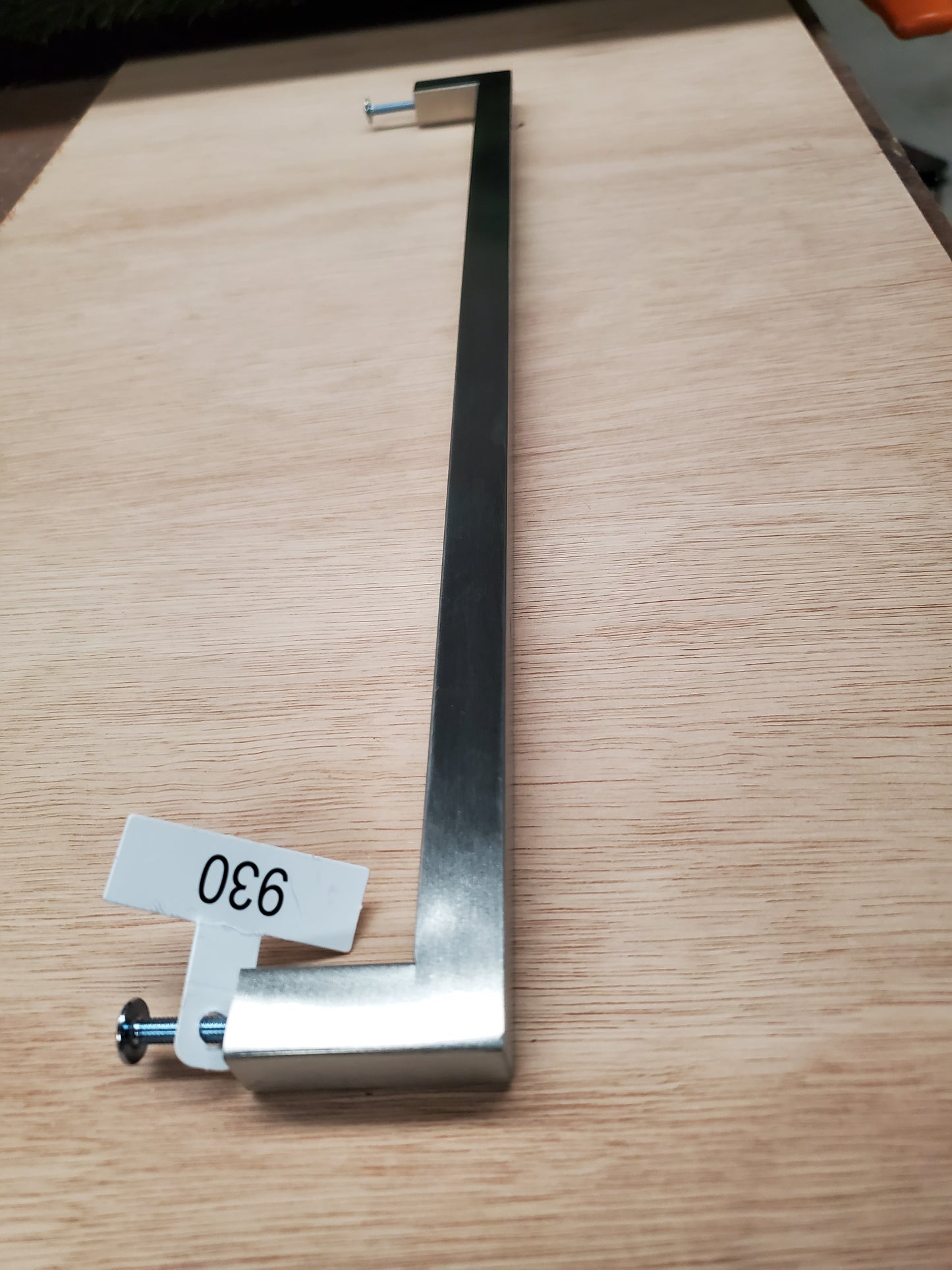 Poignée - 385 mm (QU930)