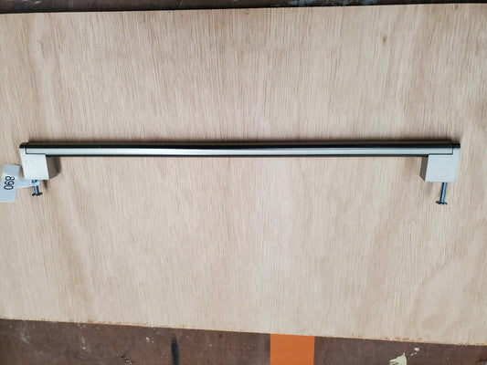 Poignée - 385 mm (QU890)