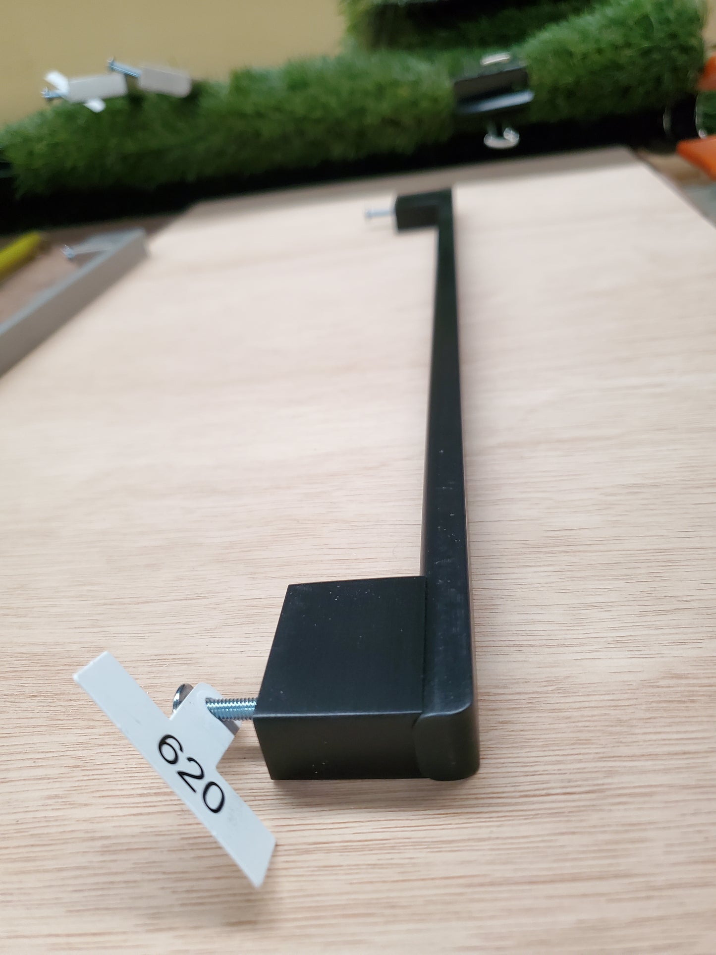 Poignée - 385 mm (QU620)