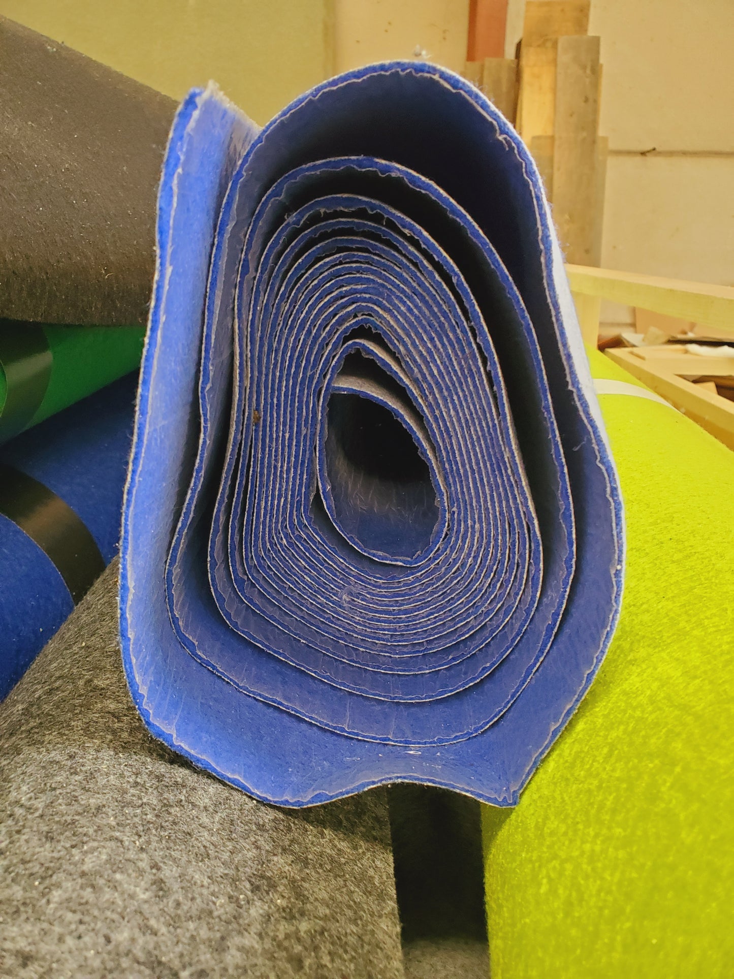 Moquette aiguilletée - bleu roi (MOQ22)