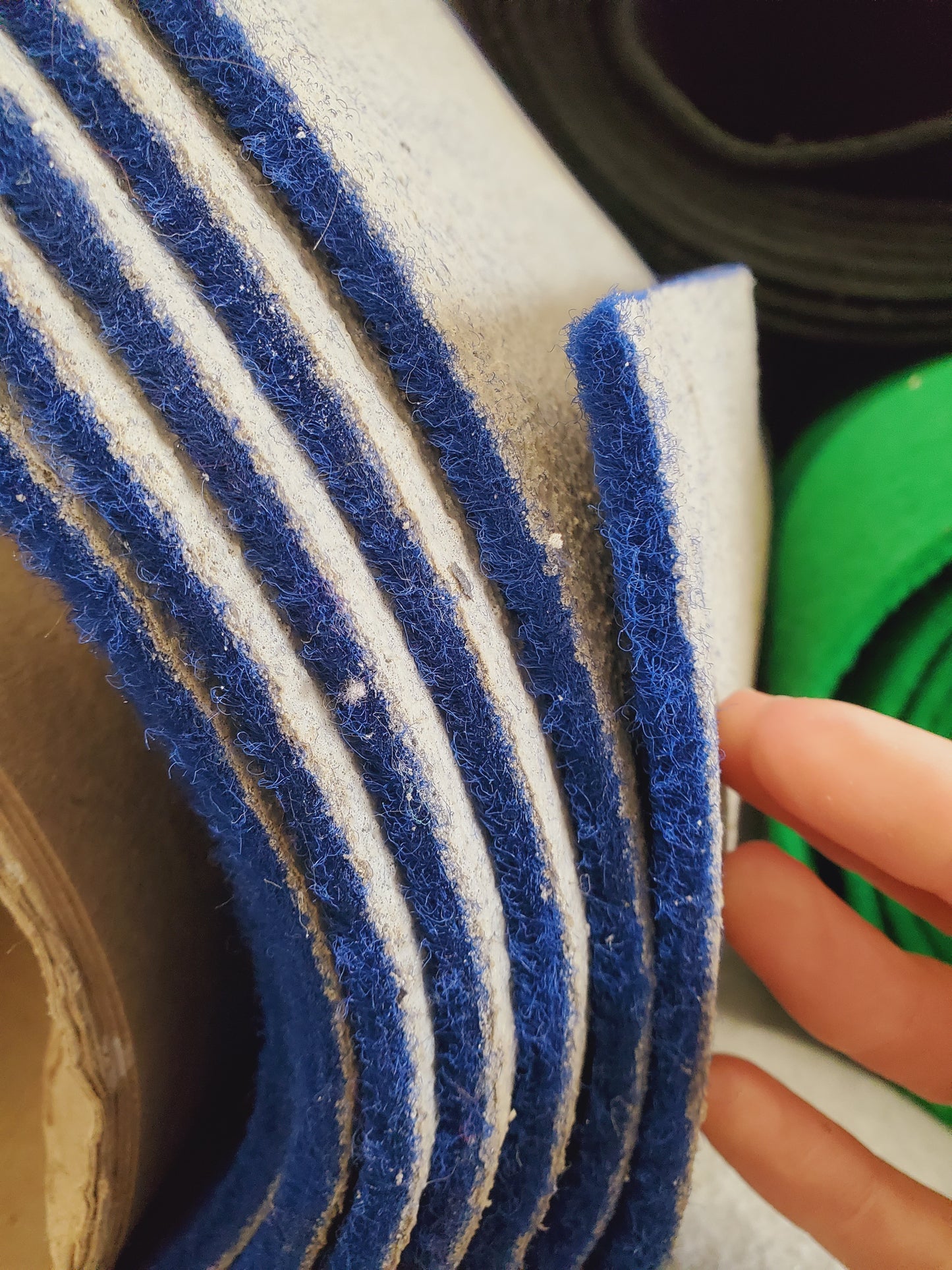 Moquette aiguilletée - bleu foncé (MOQ16)