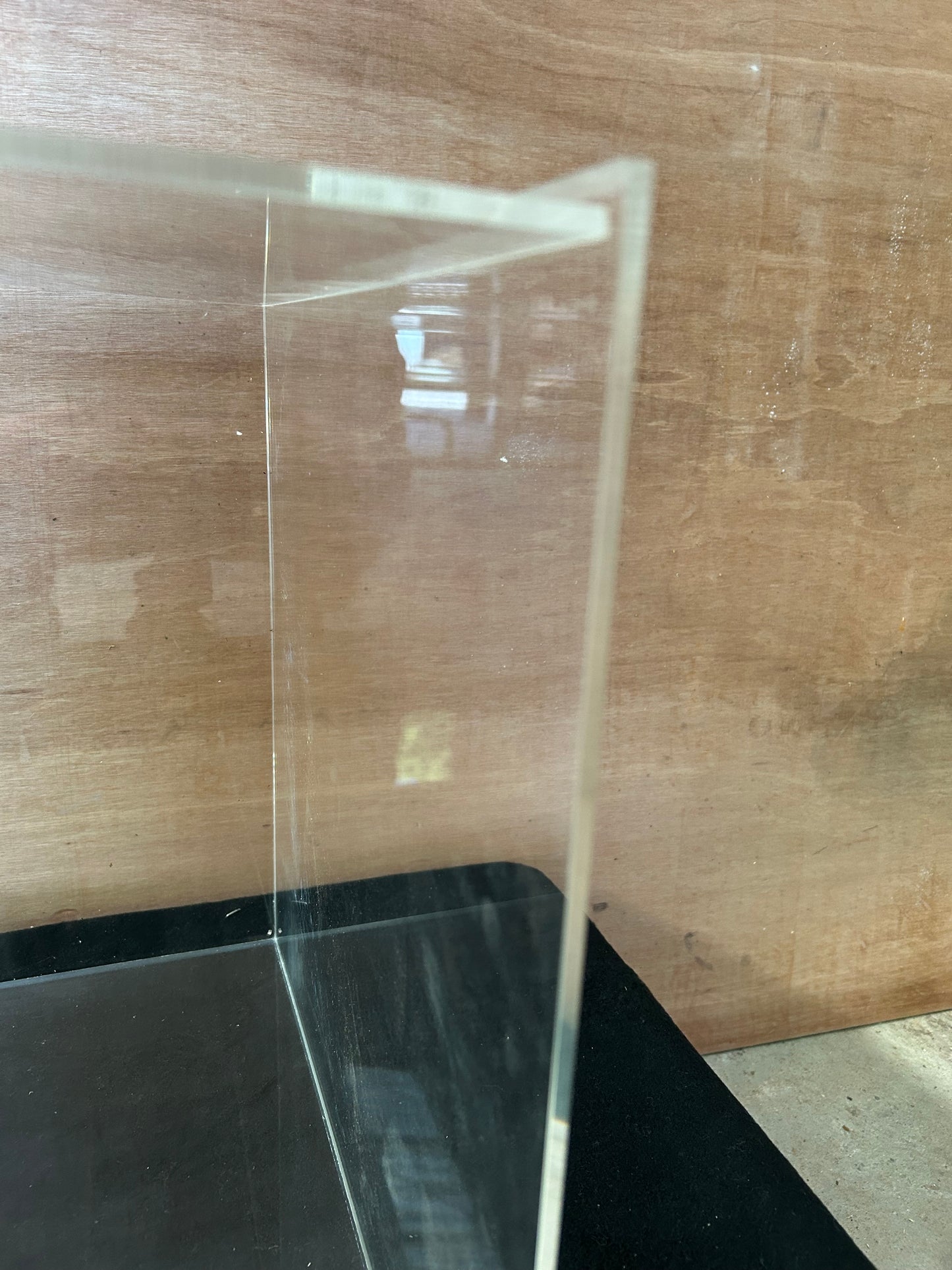 2 Vitrines cloches plexi cubiques