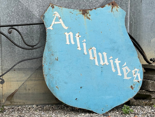Enseigne ferronnerie "Antiquités"