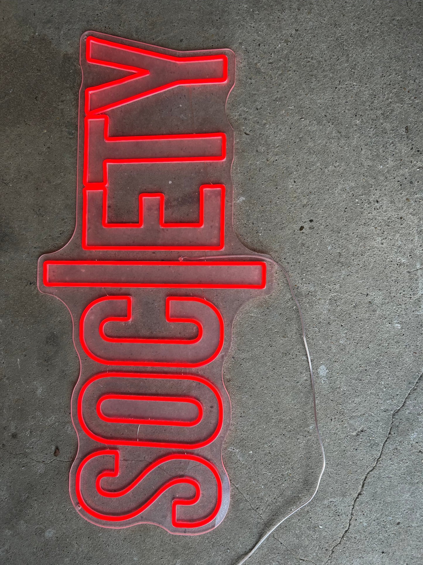 Enseigne led "Society"