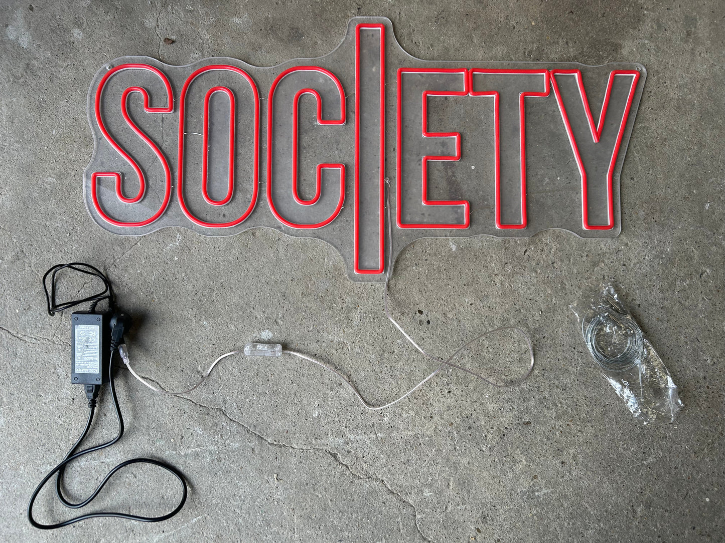 Enseigne led "Society"